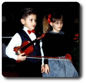 Catalano Fabrizio suona il violino